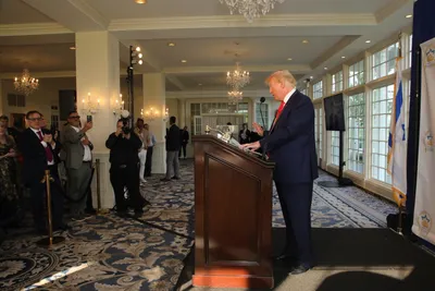 195-IHF-2023-07-11-Trump.JPG