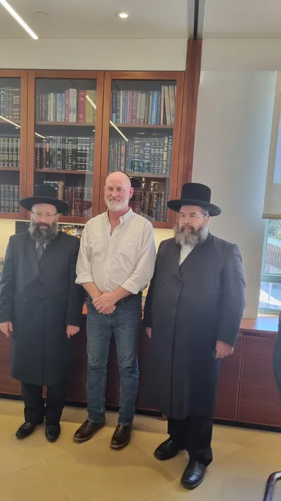IHF Exec. Dir Rabbi David Katz, ret. US Navy SEAL Rep. Van Orden (R-WI) & Rabbi Shmuel Rabinowitz, Rabbi of the Kotel at the Kotel